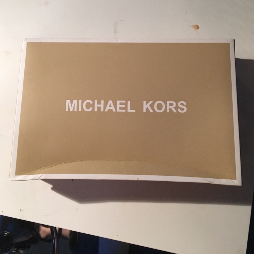 Michael Kors multifunctional wallet