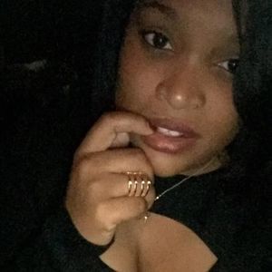 Meet your Posher, Desiree