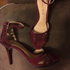 Antonio Milani burgundy heels