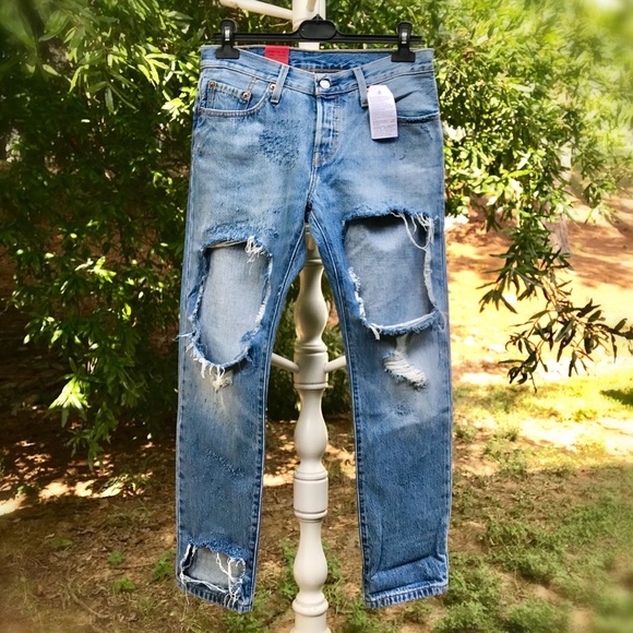 Levi's Denim - Levi's Super Ripped Boyfriend Jeans ✔️NWT ✔️26