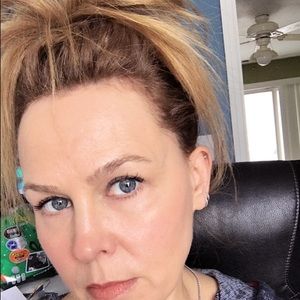 Meet your Posher, Renee