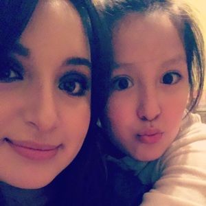 Meet your Posher, Hillary