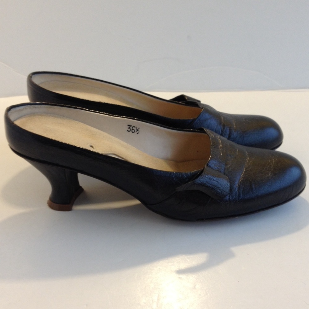 Lisa nading black leather 2 inch heels