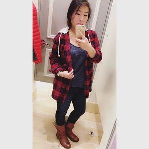 Meet your Posher, Yanet