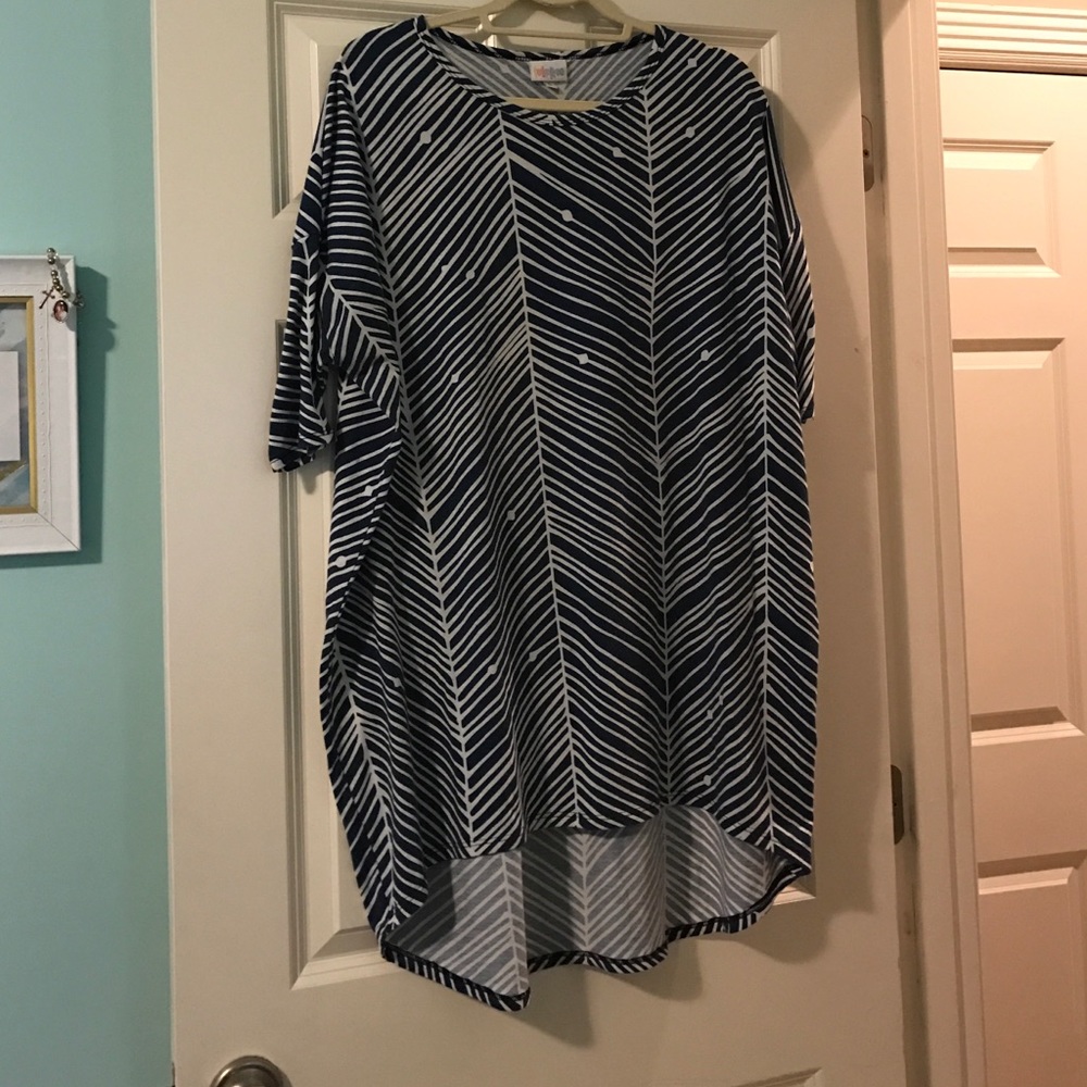 Large LulaRoe Irma