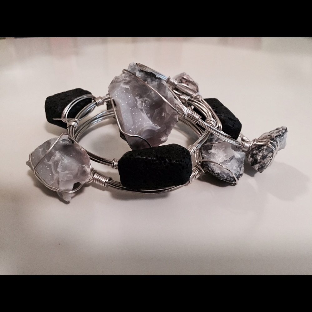 Set of 3 wire wrapped bangles