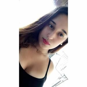 Meet your Posher, Yanisa