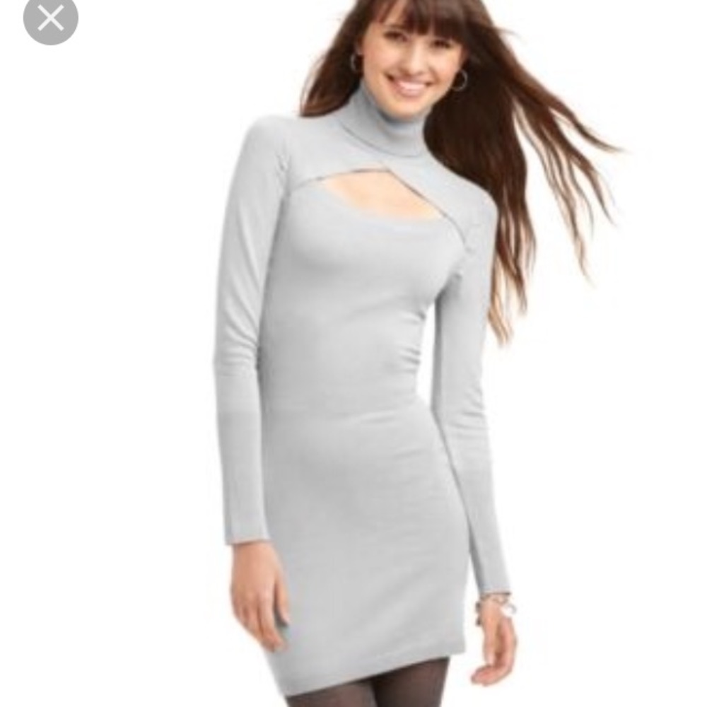 Long sleeve dress.
