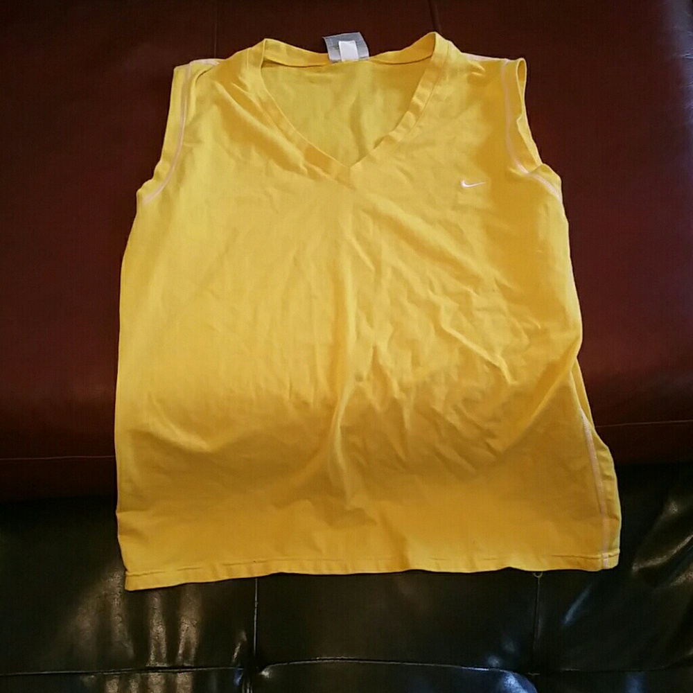 Nike tank
