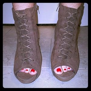 Madden girl lace up boots