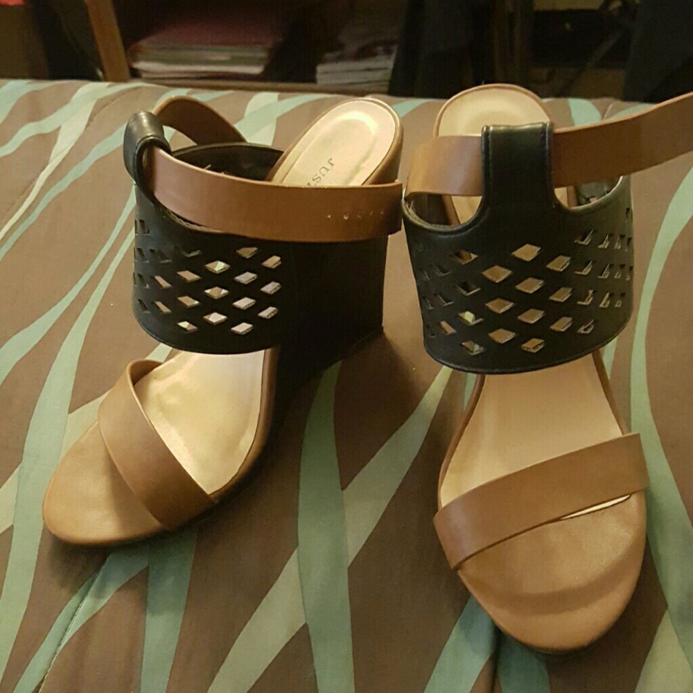 Tan black shoes