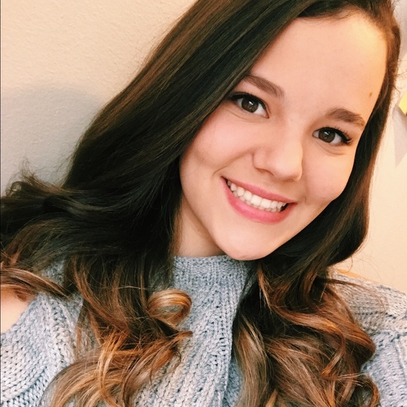 Meet your Posher, Raegan - Picture 1 of 1