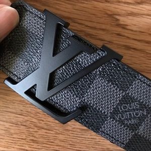 Louis Vuitton Damier Graphite belt, size 105cm