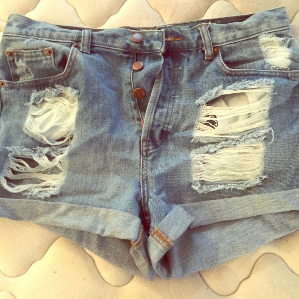 Forever 22 Distressed High Waisted Shorts, Size 31