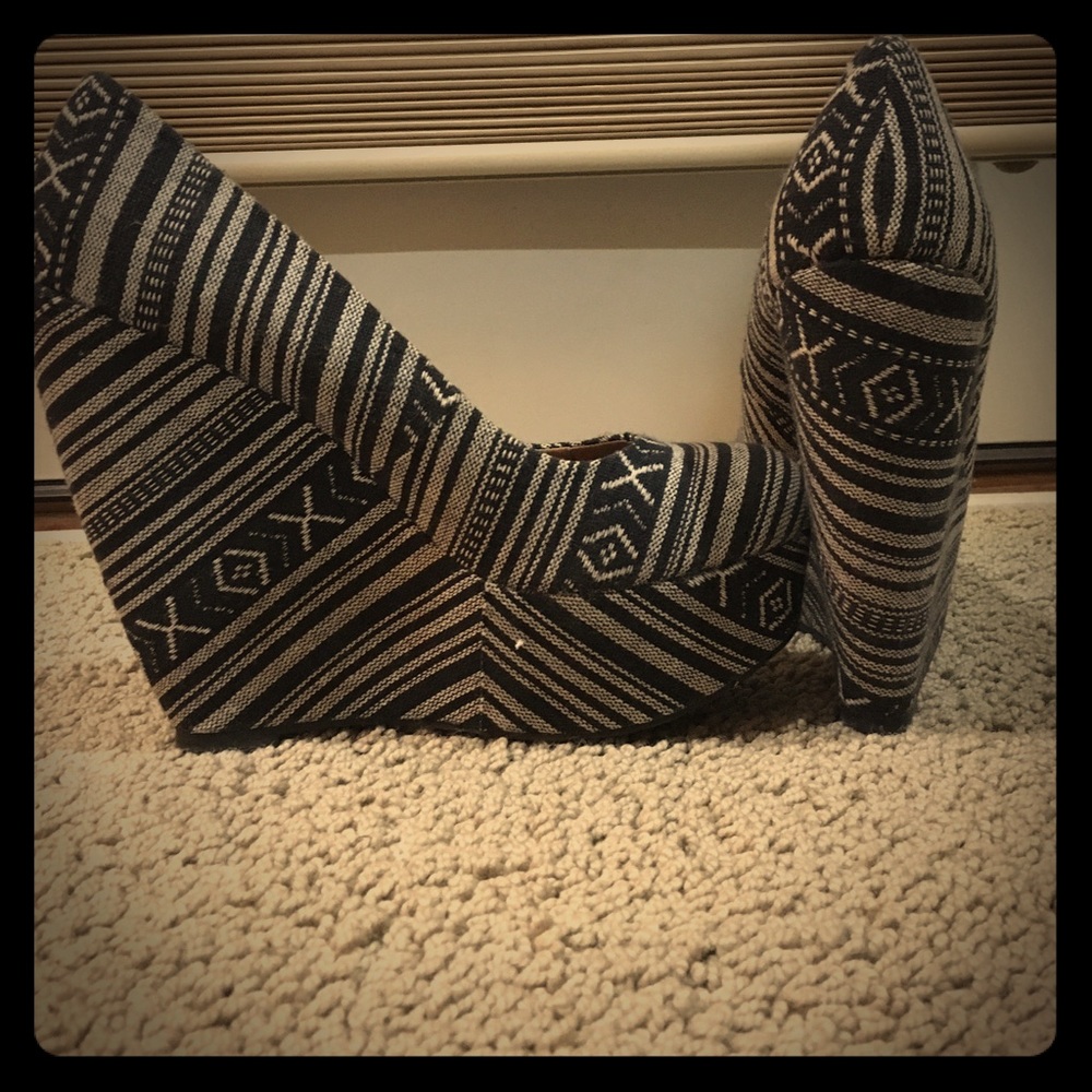 NWOT Madden Girl by Steve Madden Wedges