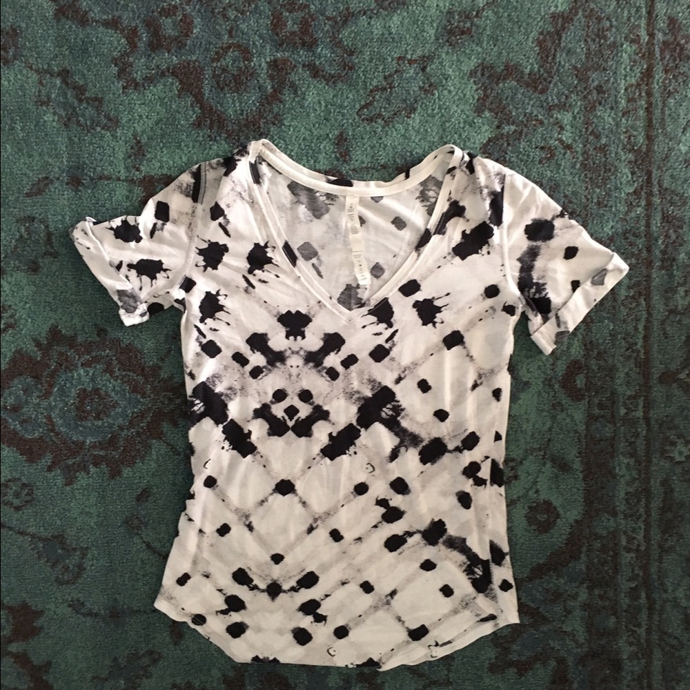 RARE Lululemon t shirt