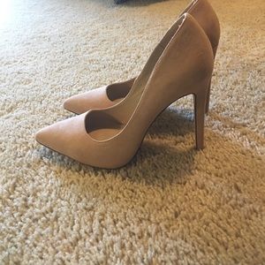 WINDSOR Heels
