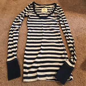Hollister Long Sleeve T
