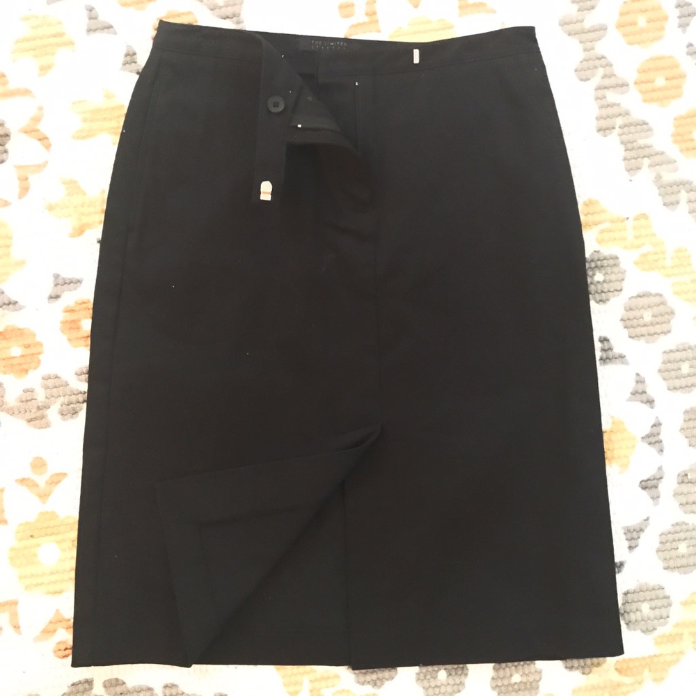 Limited Stretch black pencil skirt