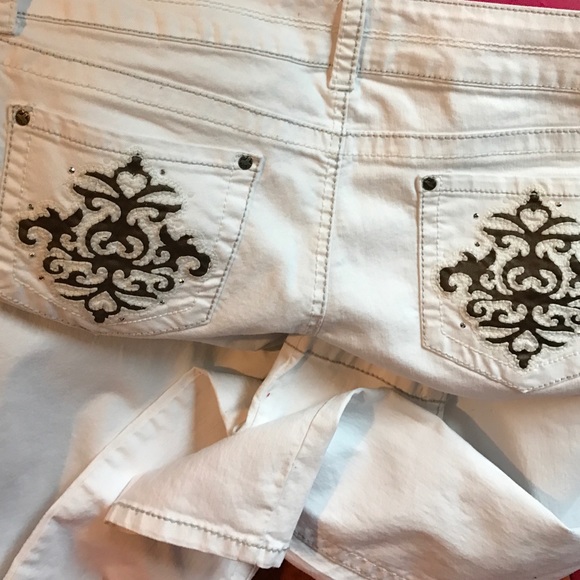 Off-white double button Jeans by Krane - Picture 1 of 4