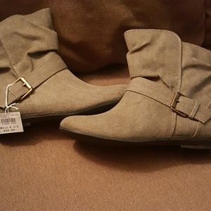 Girls/womens booties