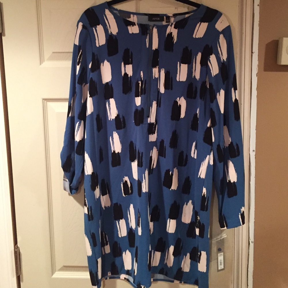 Turqouis, black and white printed dress