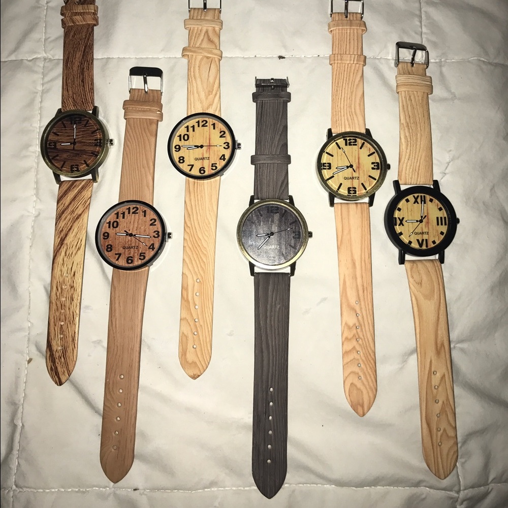 Wooden watches, great for casual outfits :)
