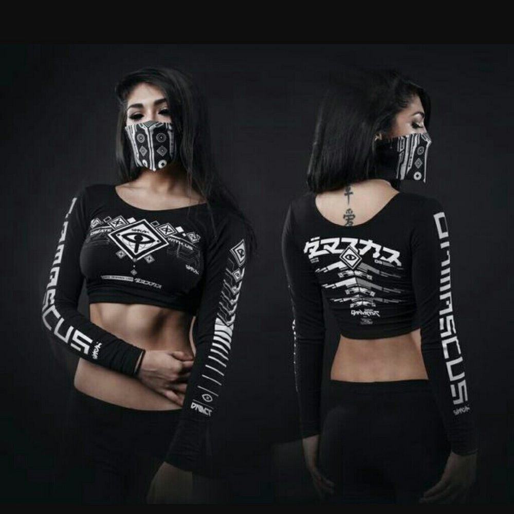 ISO Women's Damascus AR2 Longsleeve Crop Top!!!