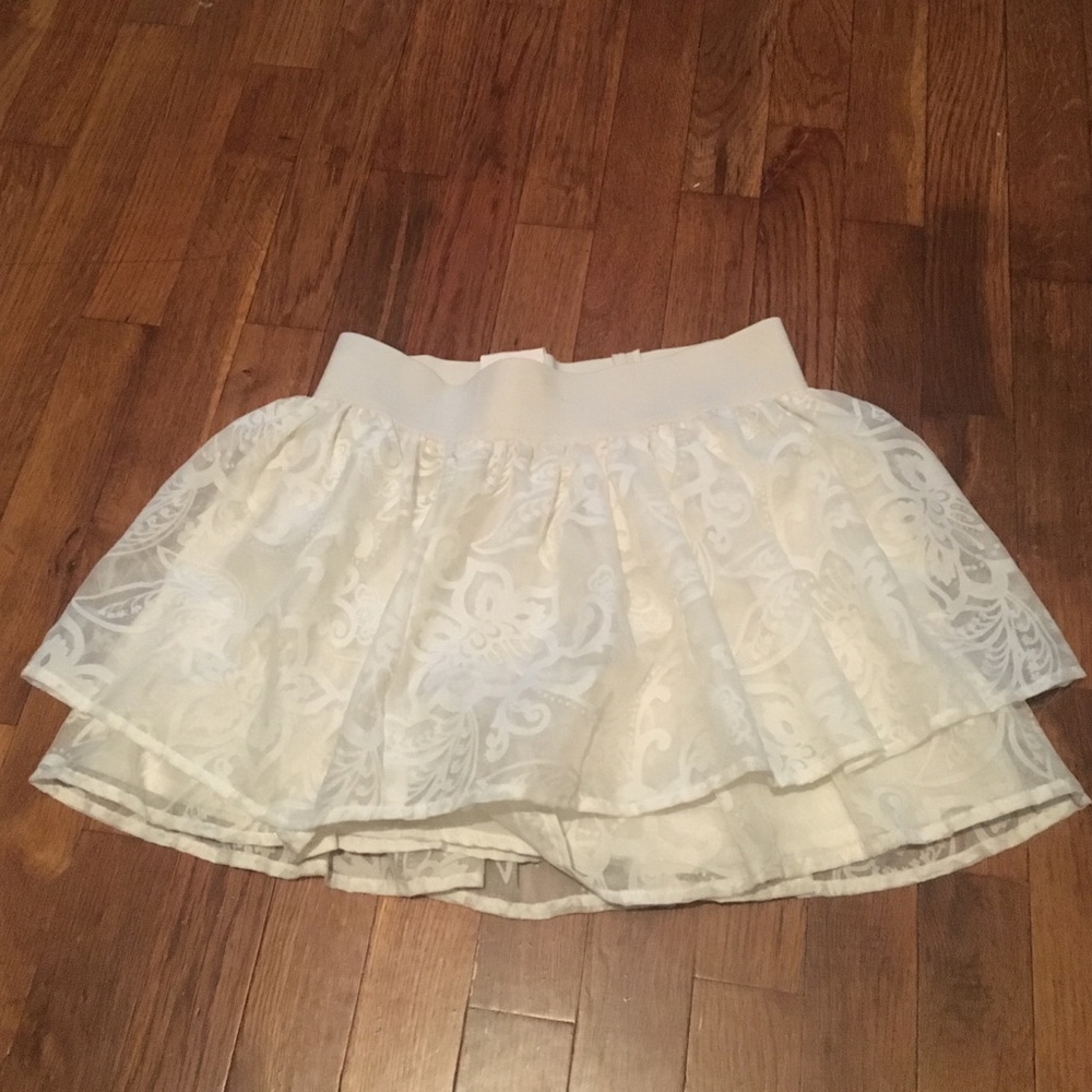 White lace skirt