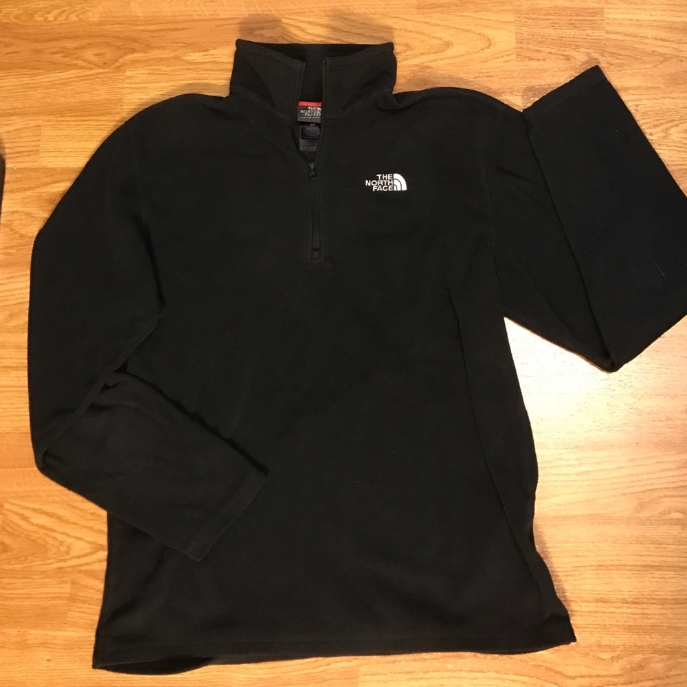 Black North Face quarter zip