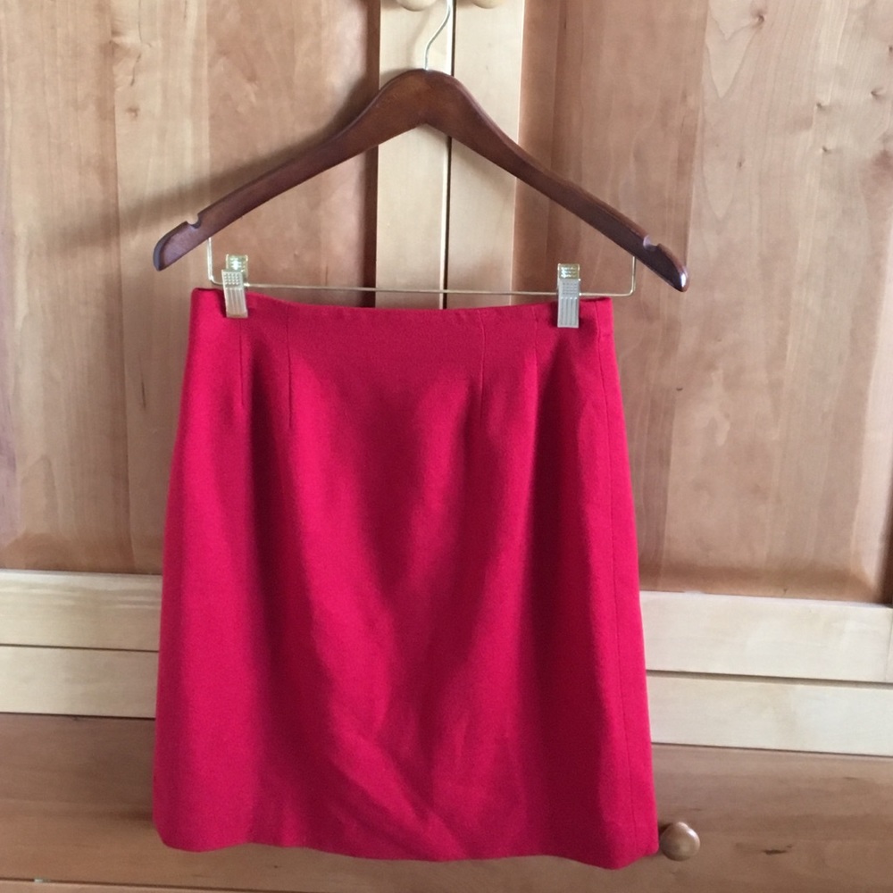 Chaus red pencil skirt