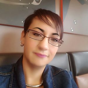 Meet your Posher, Tia