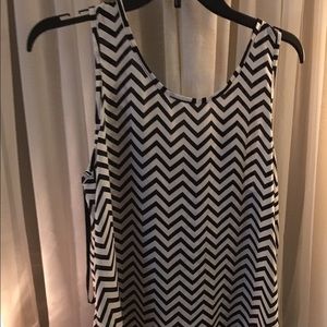 Black and white chevron tank with back bow detail