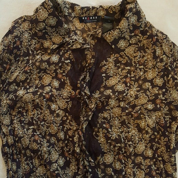 Long sleeve button up shirt - Picture 2 of 3