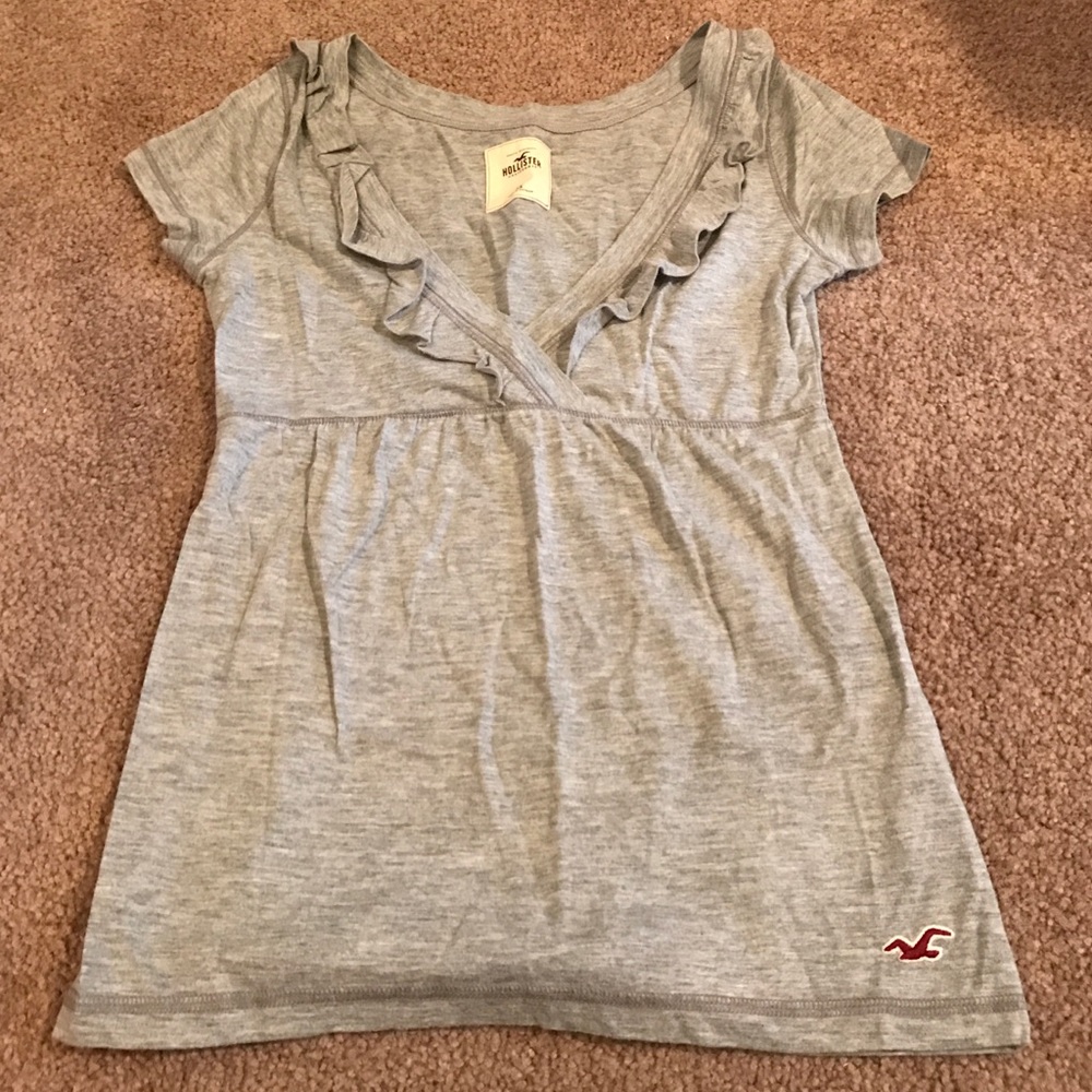 Hollister Ruffle T