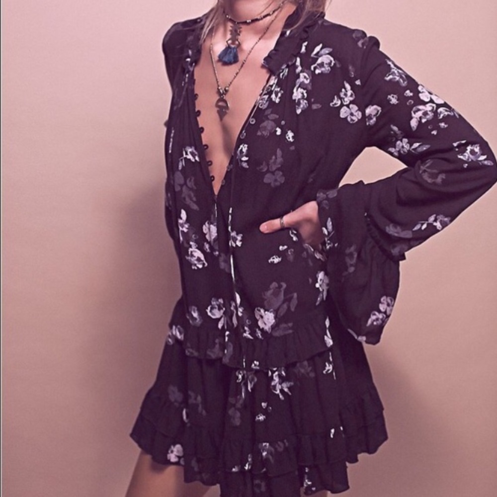 ⚠️ MUST GO ⚠️ Free people tunic! (XS)