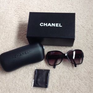Authentic Chanel sunglasses 😀