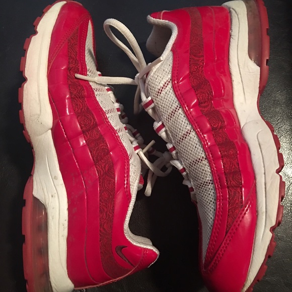 Nike Shoes - Ladies Size 8.5 Nike AIRMAX