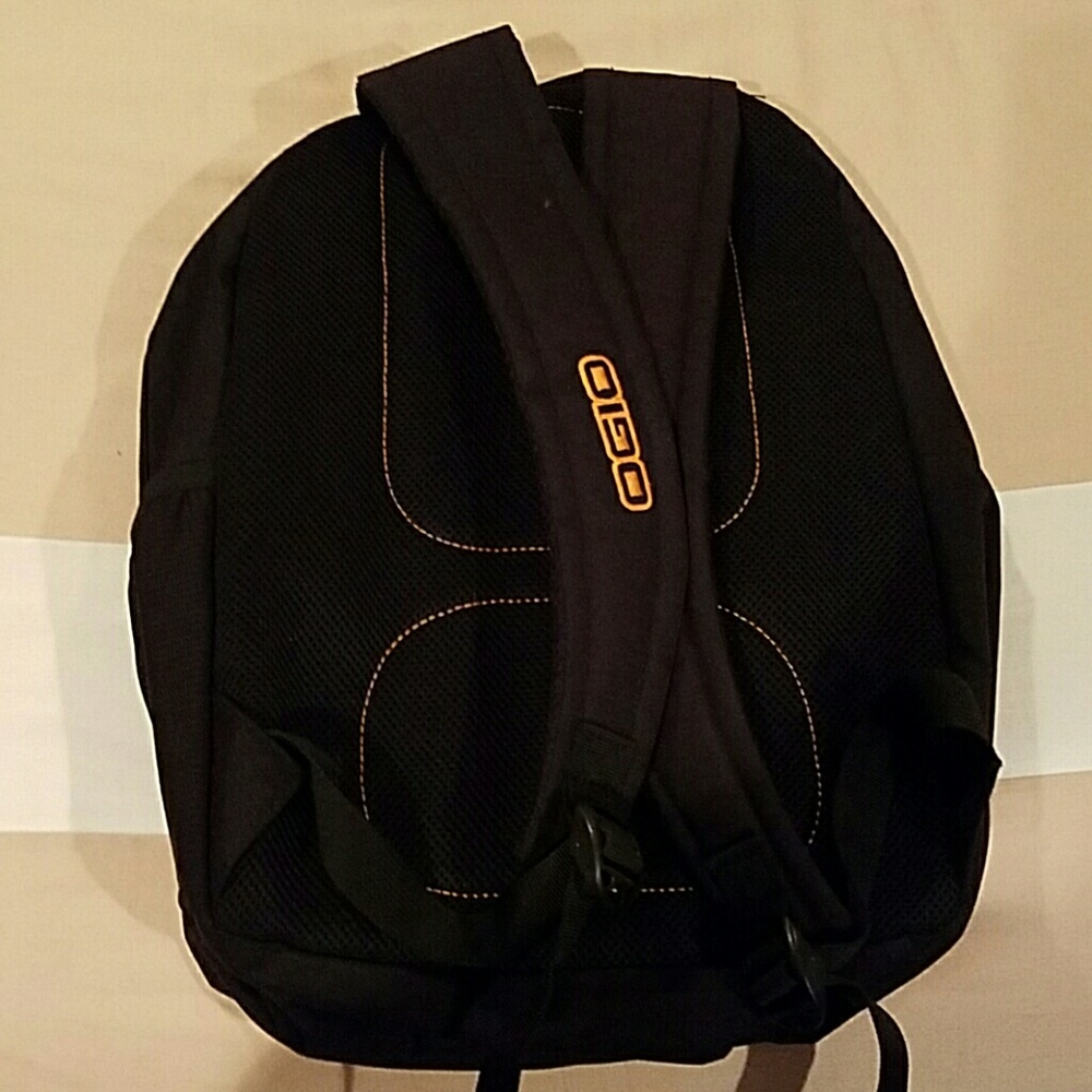 Ogio Backpack - Picture 2 of 4