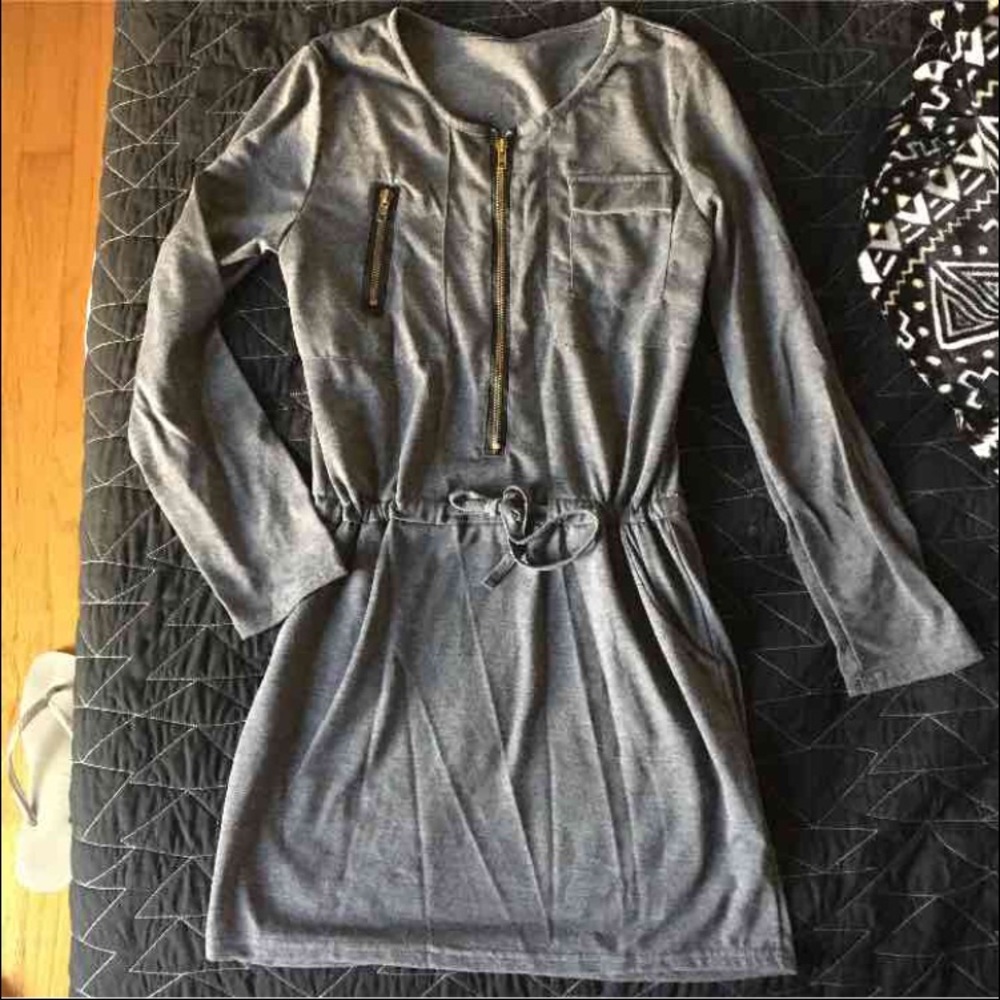 Zippered gray dress