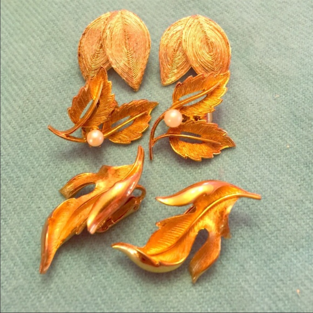 3 pairs- Leaf clip on earrings