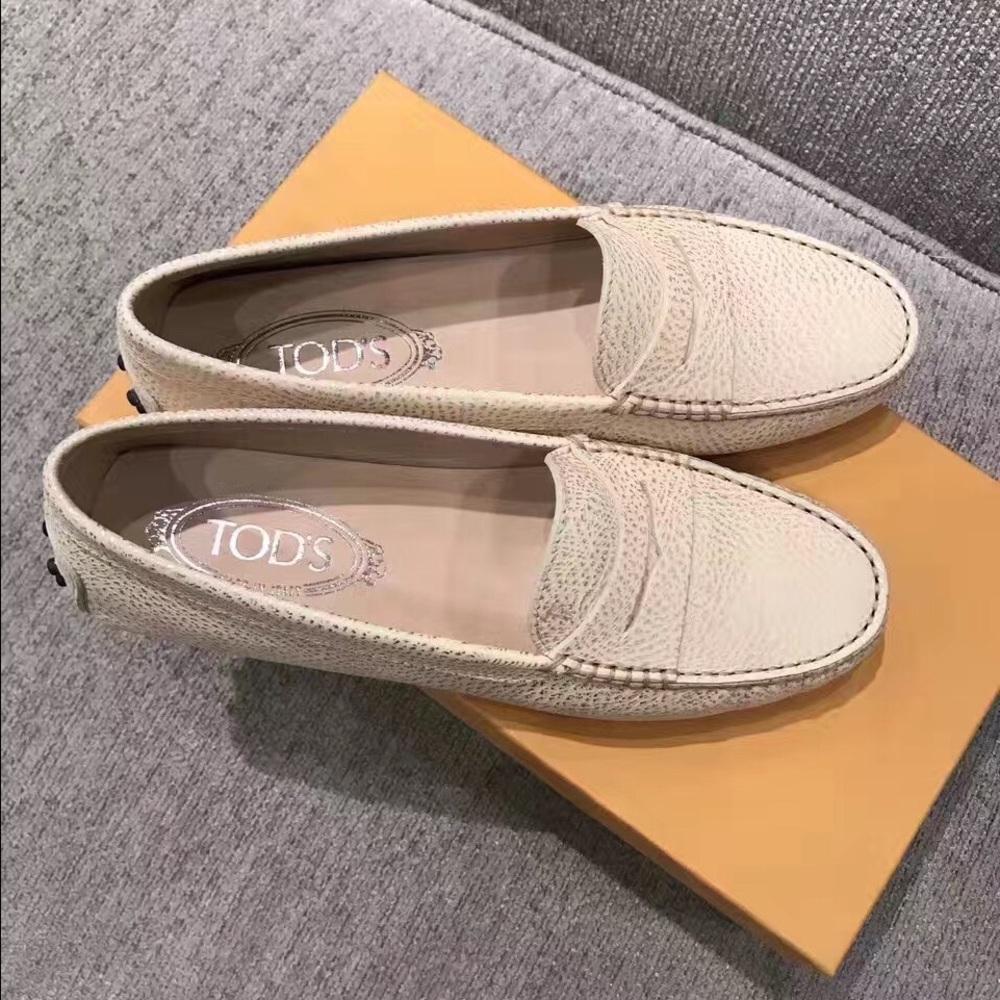 Tod's gommini leather loafers 36.5 white