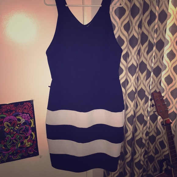 Dresses & Skirts - Navy and white bodycon dress
