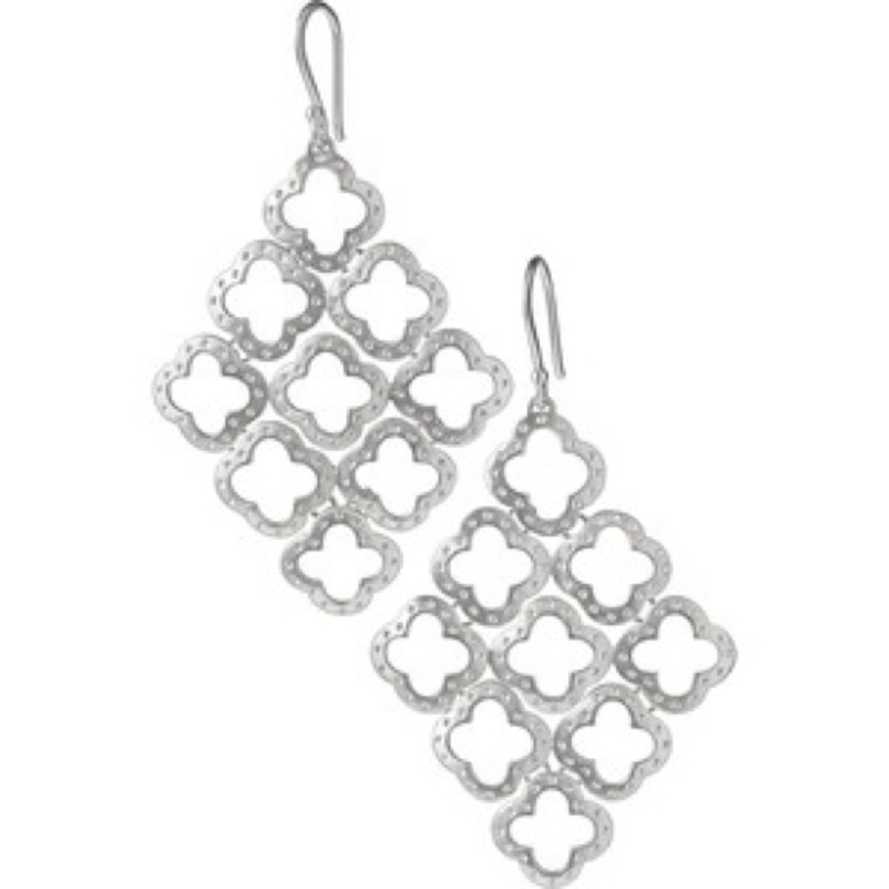 Stella & Dot Signature Clover Earrings