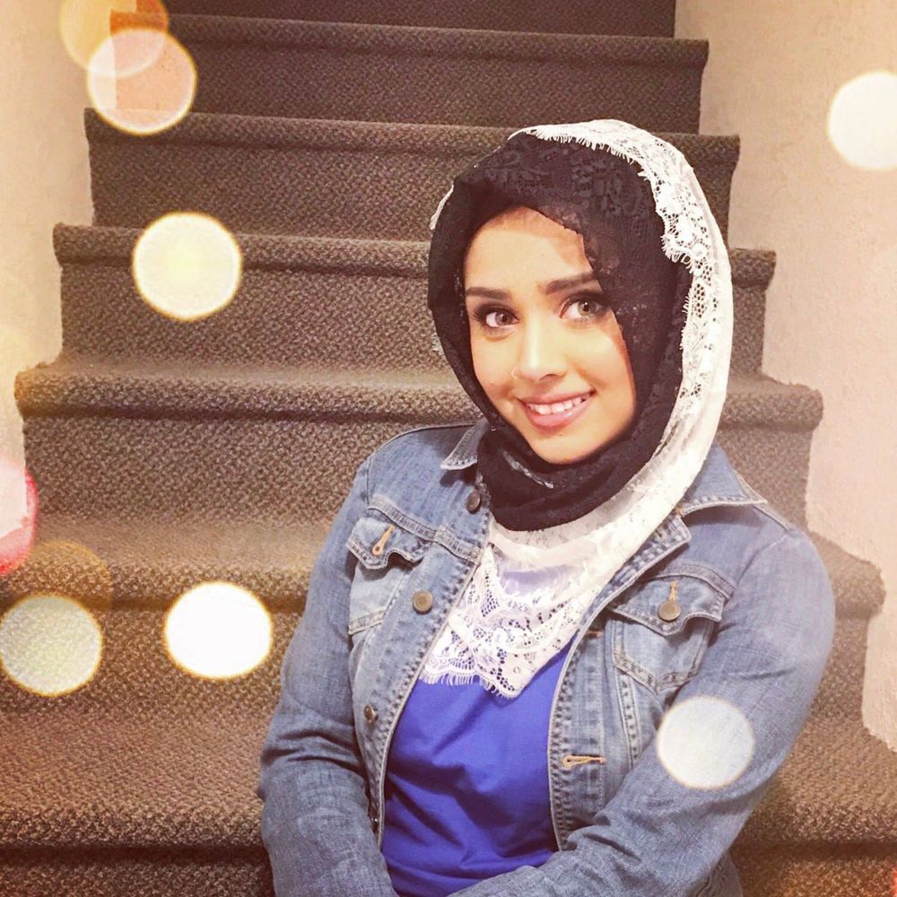 Meet your Posher, Manal