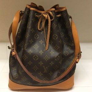 100% Authentic LOUIS VUITTON Noe shoulder bag