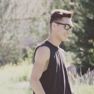 Meet your Posher, Angel