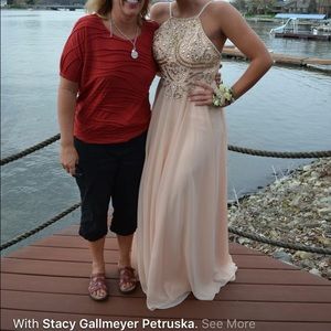 Peach/pink prom dress