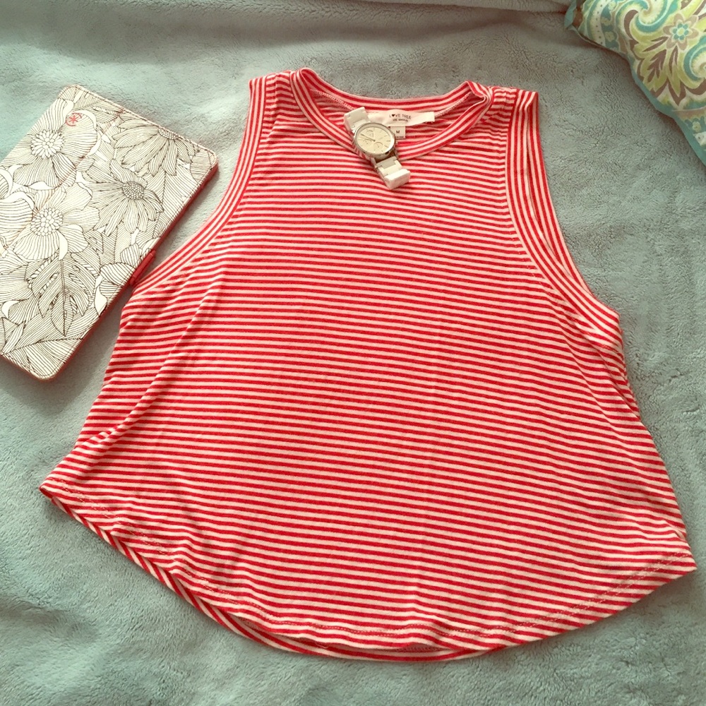 Love Tree crop strips tee