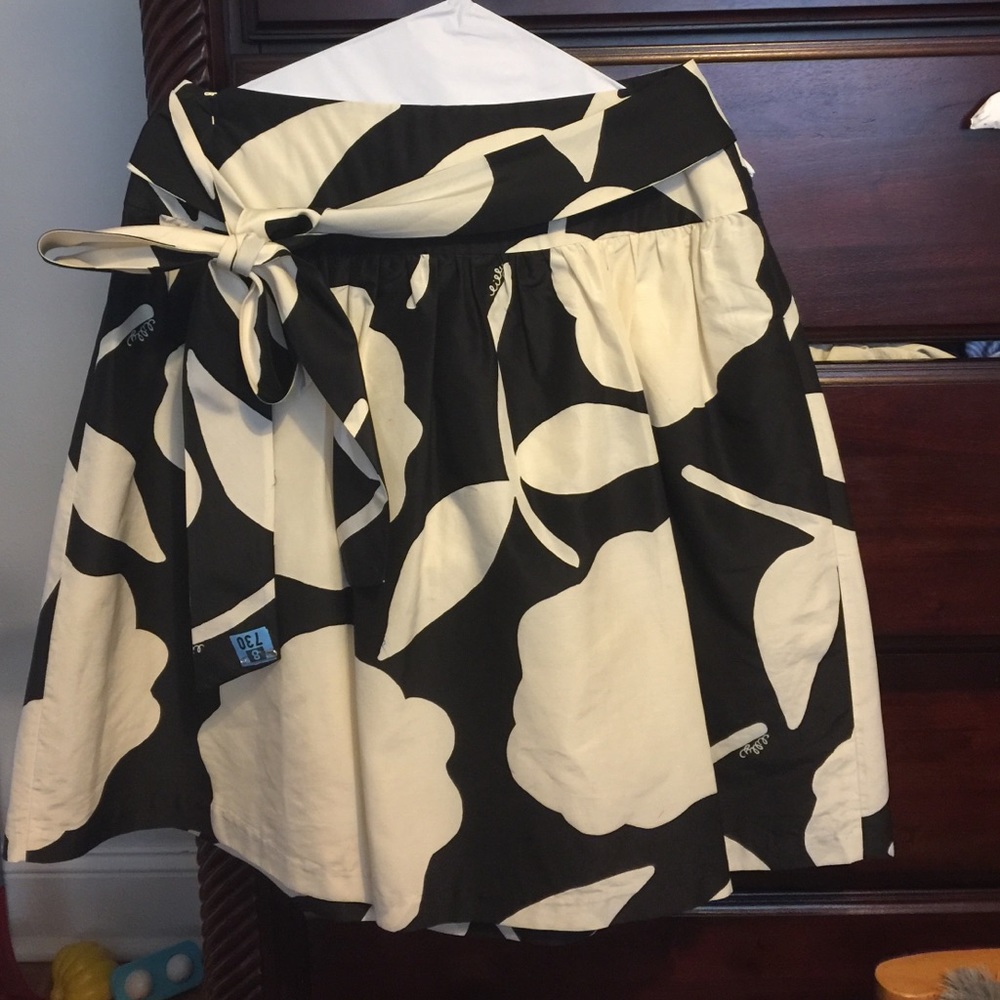 Size 4 Lilly Pulitzer skirt excellent condition